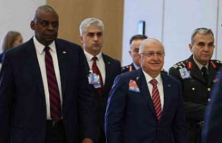 Bakan Güler, ABD’li mevkidaşı Austin ile ayaküstü...