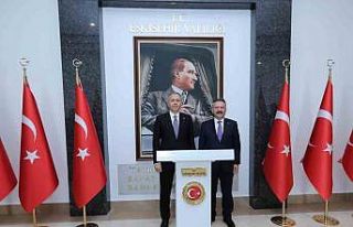 Bakan Yerlikaya, Eskişehir Valiliği’ni ziyaret...