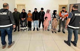 Balıkesir’de 11 düzensiz göçmen ve 2 organizatör...