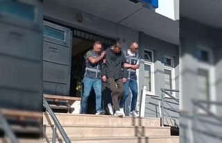 Başakşehir’de bir şahıs yolda yürüyen 3 kişiyi...
