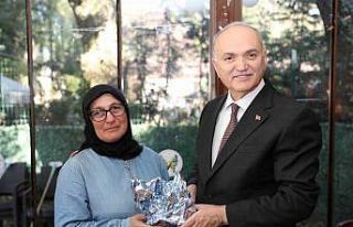 Başkan Düzce’yi güzelleştiren kadınlarla bir...