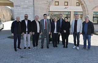 Başkan Kahveci, "Çiniciler Çarşısı’na...