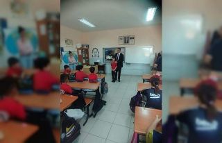 Başkan seçilen öğrenci belediye başkanını sınıfa...