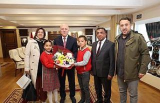 Başkan Sekmen; “Eğitime yapılan her yatırım,...