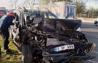 Batman’da traktör ile kamyonet çarpıştı: 3...