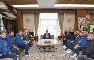 Belediye Kütahyaspor’dan Vali Işın’a ziyaret