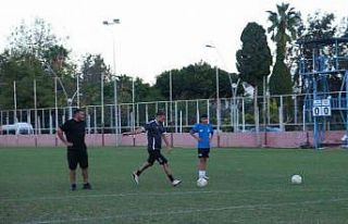 Belediye personeli dostluk maçıyla hem eğlendi...