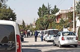 Bıçaklı saldırıda yaralanan polis memuru Erzincanlı