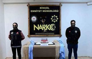 Bingöl’de kargo poşetinin içindeki perdeye zulalanmış...