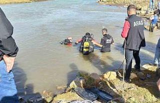 Bitlis’te kaplıcaya giren baba ve oğlu hayatını...