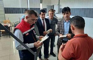 Bozkırda yeni hasat ballar paketlenmeye başladı