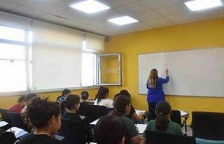 Buharkent Gençlik Merkezi’nde İngilizce kursu...