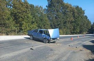 Bursa’da kontrolden çıkan otomobil takla attı:...