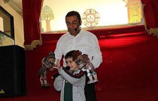 Büyükşehir şehrin her köşesinde çocuklara ‘Bir...