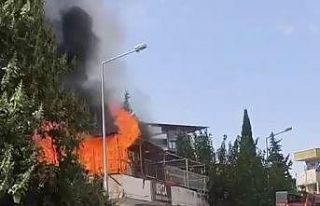 Çatıda çıkan yangın korkuttu