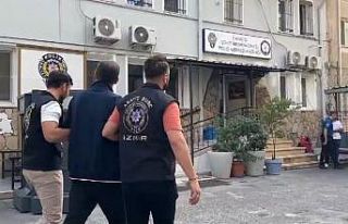 Cinayet zanlısı, Ahlak Büro polisinin uygulamasında...