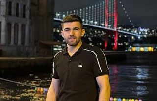 Çit teline takılan motosiklet sürücüsü hayatını...