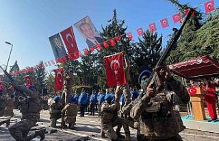 Cumhuriyet’in 101. yıl dönümünde jandarmadan...