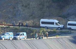 Defne yaprağı toplamak için gittiği ormanda kaybolan...