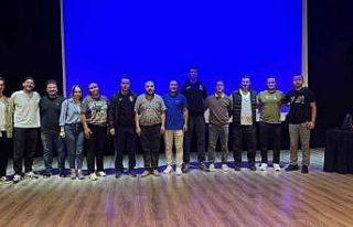 Değişen oyun kuralları hakemlere anlatıldı