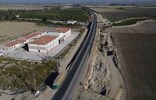 Depremin yapboz gibi parçalayarak 4 metreyi bulan...