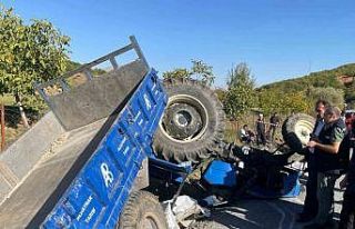 Devrilen traktörün altında kalan sürücü hayatını...