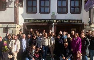 DPÜ Sosyoloji Topluluğu öğrencileri, şehrin tarihi...