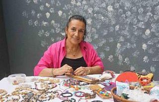 Edirne’de kanseri yenen 2 çocuk annesi hobileriyle...