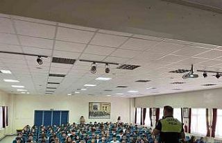 Edirne’de öğrencilere trafik güvenliği eğitimi...