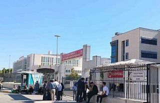 Ekmek almaya giderken kaza yapan genç hayatını...