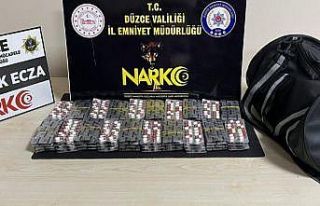 El çantasından uyuşturucu hap ele geçirildi