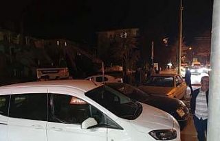 Elazığ’da 4 araçlı zincirleme kaza: Savrulan...