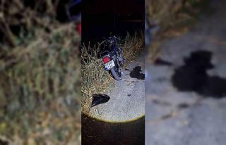 Elektrikli bisiklet ile motosiklet çarpıştı, 3...