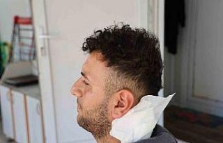 Ensesine yorgun mermi isabet eden 18 yaşındaki genç,...