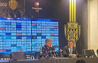 Ertuğrul Sağlam: "Tolga’ya kırmızı kartı...