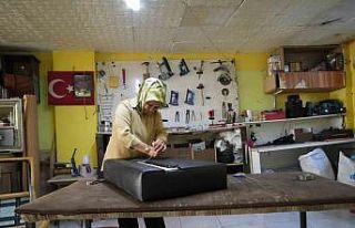 Eşi vefat edince işi devralan Elvide Usta 3 yıldır...