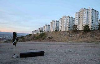 Eskişehir’de arazinin ortasına bırakılan tabut...