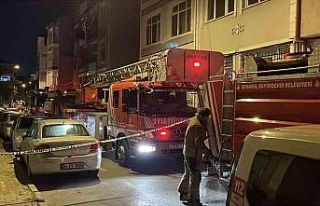 Fatih’te 4 katlı binanın bodrum katında yangın...