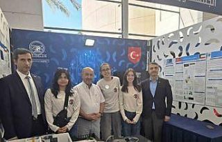 Fen Lisesi ve Fatih Ortaokulu Kuveyt’te Türkiye’yi...