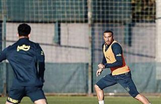 Fenerbahçe, Manchester United maçı hazırlıklarına...