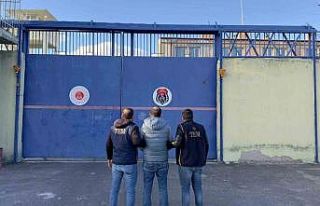 FETÖ firarisi başka birinin kimliği ile yakalandı