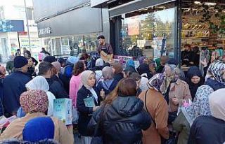 Fiyatı ucuz ürünler izdihama neden oldu