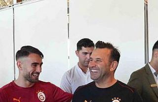 Galatasaray’da Okan Buruk’un doğum günü kutlandı