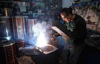 Gaziantep’te havaların soğumasıyla soba satışları...