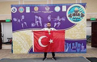 Görme Engelliler Halter Şampiyonasında Şimşek...