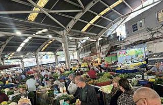 Halk pazarında fiyatlar aynı kaldı
