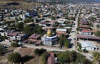Hatay’da altın sarısı kubbesi ve çinileriyle...