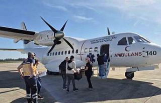 Hava Kuvvetlerine ait ambulans uçak organ nakli bekleyen...