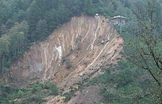 Heyelanı gören köylüler büyük şok yaşadı