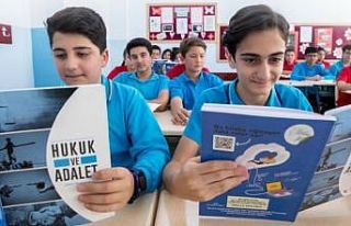 Hukuk ve Adalet dersini bugüne kadar 1 milyon 147...